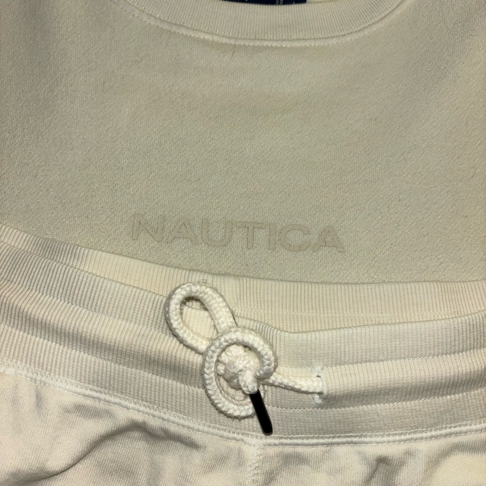 Nautica Sweatshirt and The North Face sweatpants in Crème. Both SZ Large.